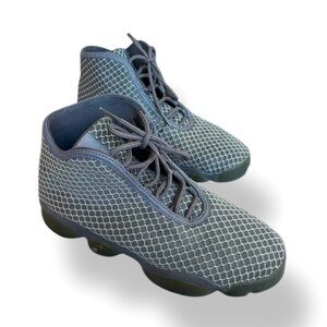 JORDAN HORIZON WOLF GREY BLACK HI-TOP  SNEAKERS SIZE 7Y Kidscore Goth EUC